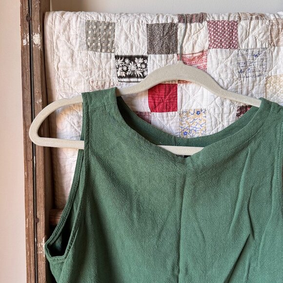 Sleeveless Crop Top - Picture 5 of 9